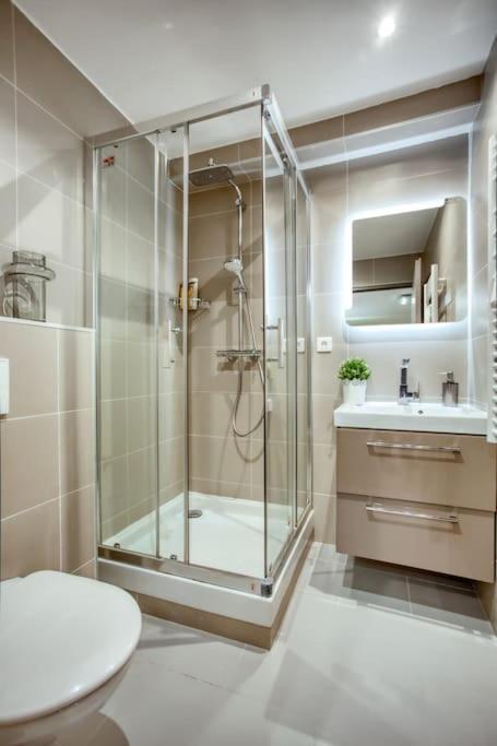 Amazing Apart New Bastille 3 Bedrooms 2 Bathrooms باريس المظهر الخارجي الصورة